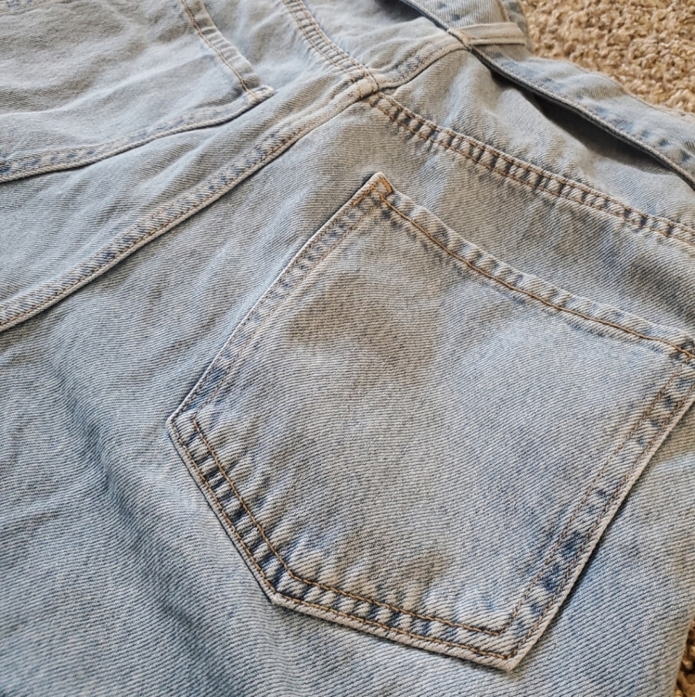 Zara Denim High Waisted Shorts - Picture 4 of 6